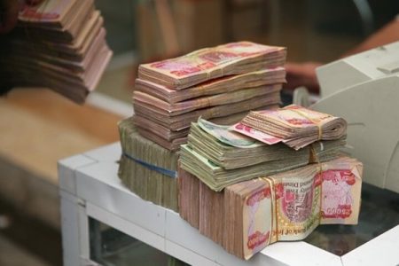 جهش قیمت دلار و یورو در بازار ارز تجاری؛ ارز اربعین چند؟