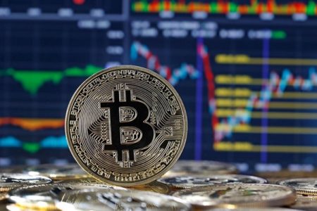آخرین وضعیت رمزارزها؛ نزدیکی بیت‌کوین به کانال ۱۰۹ هزار دلار