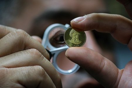قیمت طلا در مدار ریزش؛ سکه امامی چقدر ارزان شد؟+جدول