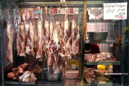 چرا مرغ ارزان می‌شود، اما گوشت قرمز نه!؟