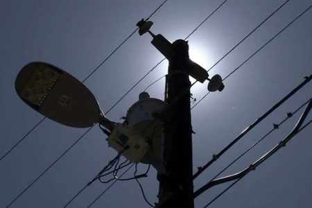 وزیر نیرو؛ کاهش قطع برق در فصل پاییز فقط به این شرط