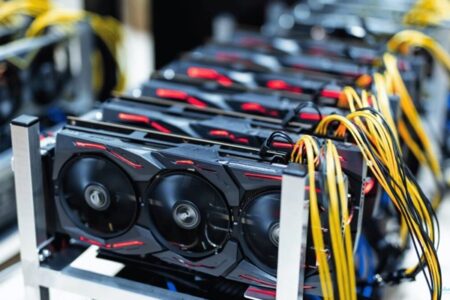 ماینرهای غیرقانونی در سوله‌های متروک؛ شبکه برق تحت فشار