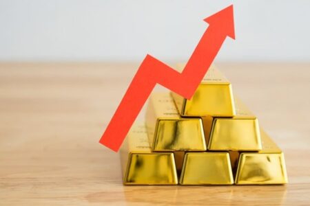 قیمت طلا در مدار ثبت رکورد؛ اونس ۴۰۵۹ دلار رد کرد