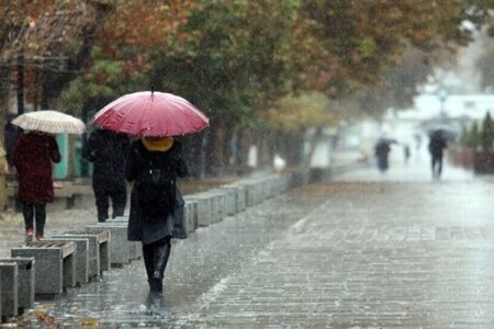 هواشناسی ۵ آبان؛ باران و کاهش ۱۰ درجه‌ای دما در راه این استان‌ها