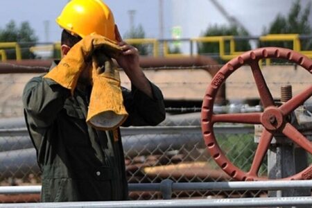 شکاف معیشتی رکورد زد؛ کمیته مزد ۱۴۰۵ اضطراری کلید خورد