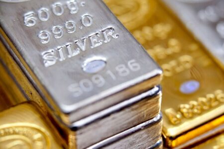 جهش قیمت طلا به ۴۴۱۶ دلار؛ نقره در مدار ثبت رکورد تاریخی