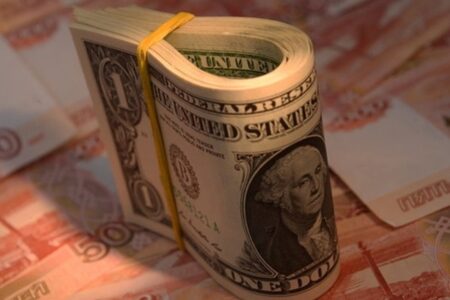 جهش 2 هزار تومانی قیمت دلار در بازار ارز تجاری؛ یورو چند؟