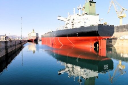 آغاز تقویت ذخایر استراتژیک؛ ورود کشتی غول‌پیکر گندم به ایران