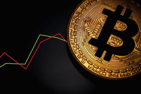 شوک به بازار کریپتو؛ صعود بیت‌کوین به بالای ۷۰ هزار دلار