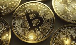 ترس معامله‌گران ریخت؛ بیت‌کوین در یک‌قدمی مرز ۷۷ هزار دلار