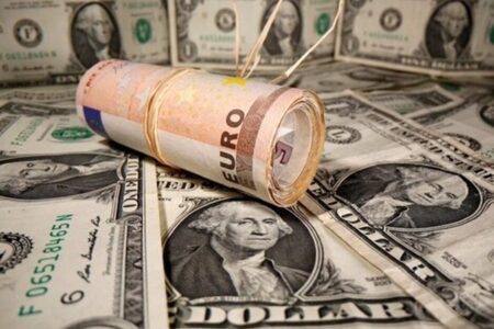 صعود قیمت دلار در بازار ارز تجاری؛ یورو حواله چند؟