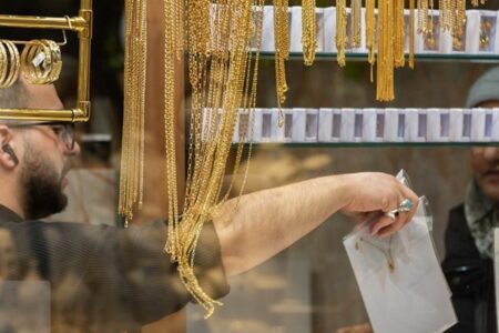 قیمت طلا امروز (۱۶ فروردین) ارزان شد