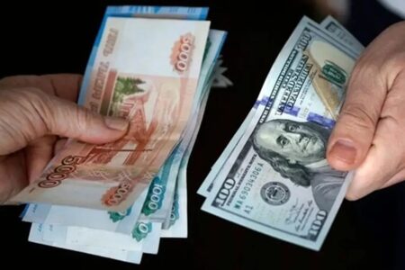 ۱۰۰۰ دلار بانکی را در چند مرحله بخریم؟؛ پاسخ بانک مرکزی
