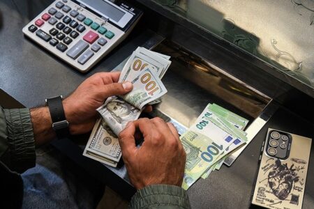 توافق ایران و آمریکا امضا شود، دلار ۱۲۰ هزار تومان می‌شود؟