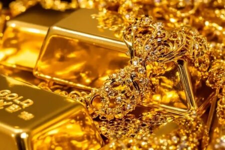 طلا در آستانه یک تصمیم بزرگ؛ پیش‌بینی قیمت در روزهای آینده