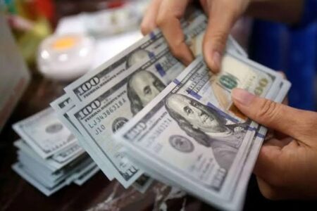 پیش‌بینی قیمت دلار؛ زمان خرید فرا رسیده؟