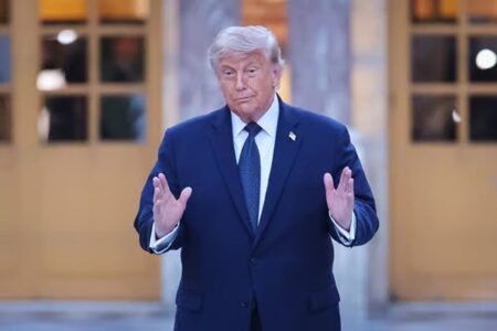 ترامپ از توقف حمله به ایران خبر داد؛ اسرائیل هم موافقت کرد