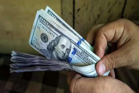 ریزش صبحگاهی قیمت‌ها؛ دلار ۱۸۵ هزار و ۴۰۰ تومان شد