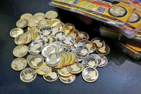 شوک ریزش قیمت طلا به بازار؛ ثبات سکه در مرز ۲۲۱ میلیون
