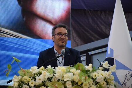 ظرفیت صنعتگران باید برای آموزش و امیدآفرینی در دانشگاه به کار گرفته شود