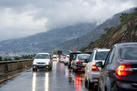 ترافیک سنگین در ۴ مسیر تهران؛ باران به جاده‌های شمالی رسید