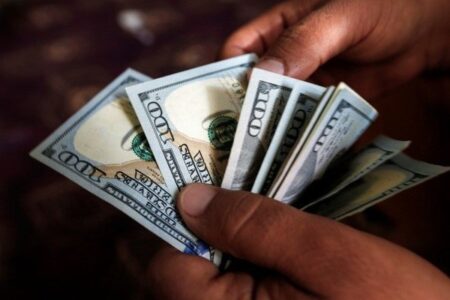 شوک به بازار ارز؛ سقوط ۵ هزار تومانی قیمت دلار