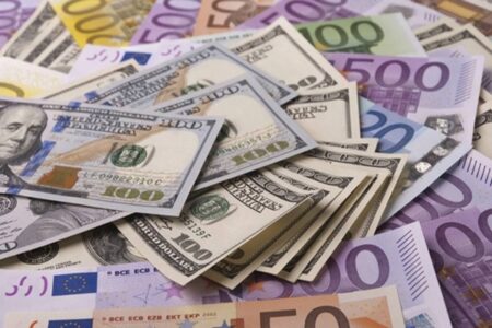 قیمت دلار رسمی رکورد زد؛ عبور یورو از ۲۰۴ هزار تومان