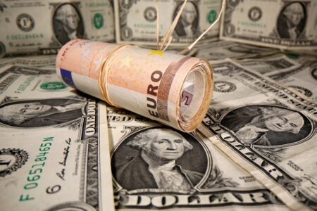 جهش قیمت‌ها در مرکز مبادله؛ دلار و یورو رکورد زدند