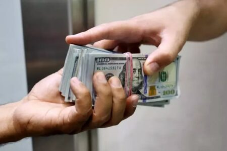 جهش قیمت‌ها در مرکز مبادله؛ ثبت رکورد جدید دلار و یورو